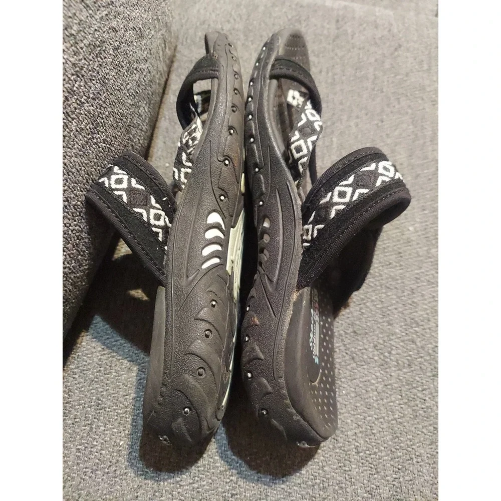 Skechers Outdoor Lifestyle Reggae Trailway Black Toe‎ Ring Sandals Womens Size 8